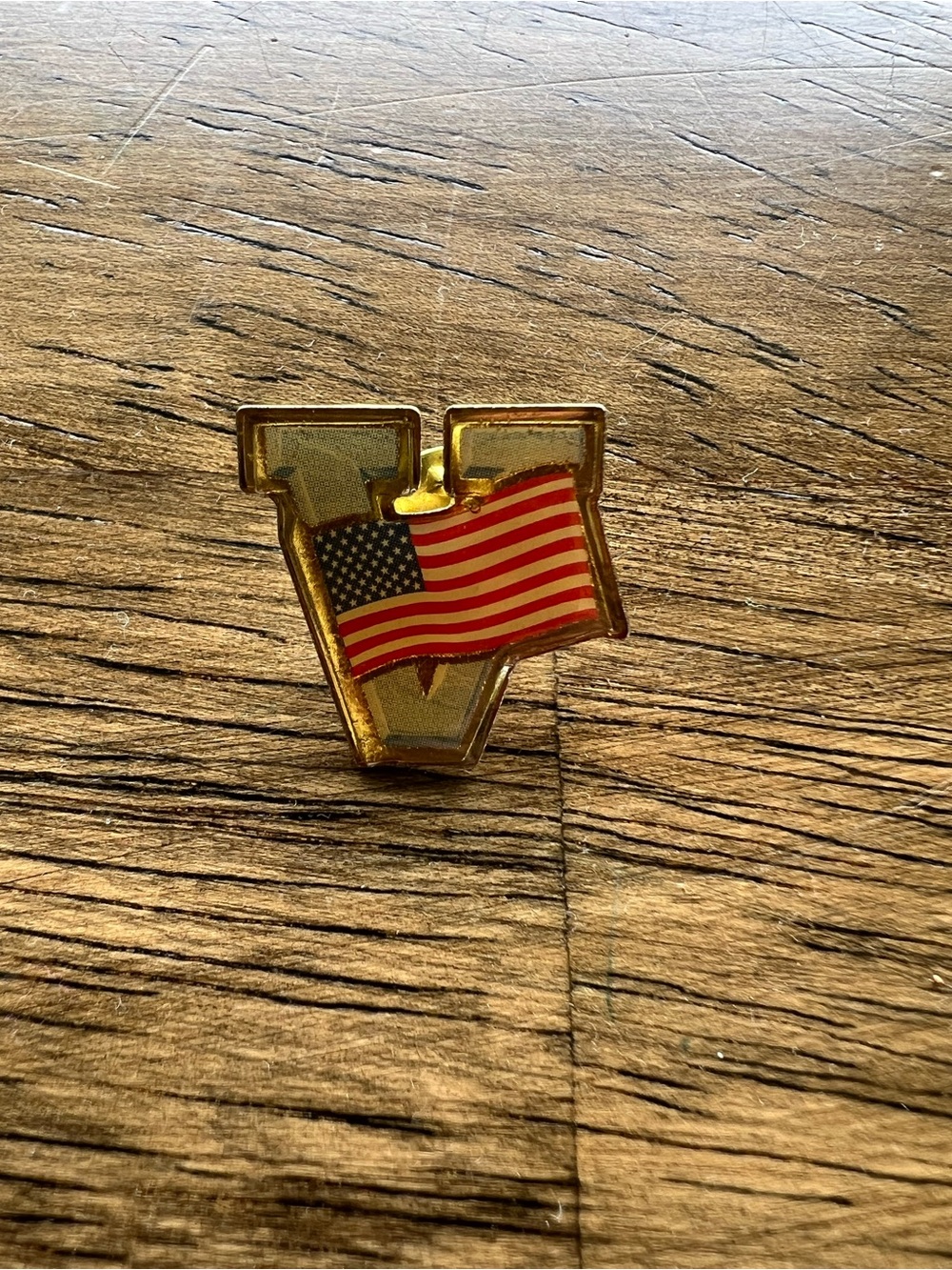 Vintage - V for Victory with American Flag Accent Pin